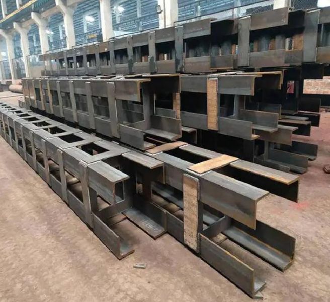 Stâlp structural din oțel non-standard